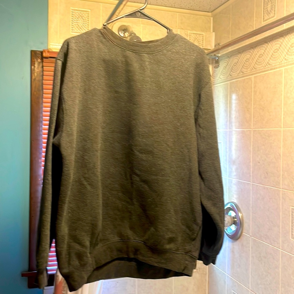 Grey sweatshirt